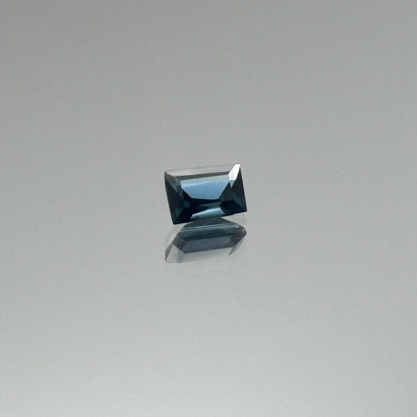 Blue Spinel 1.04 Carats - Spinel Gem Therapy