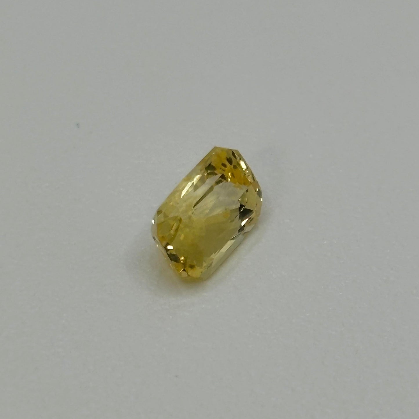 Natural Yellow Sapphire 1.13 Carats - Spinel Gem Therapy