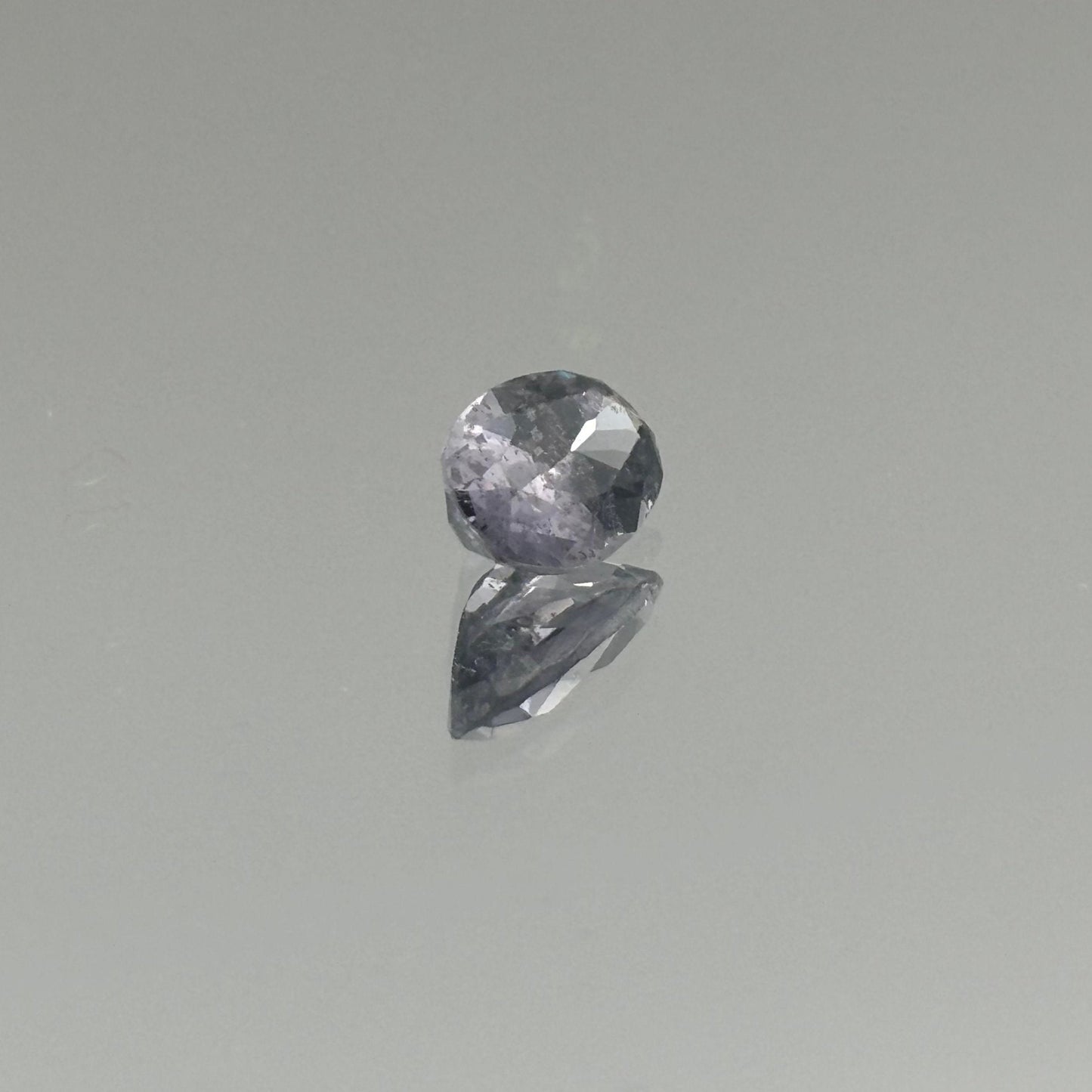 Pale Lavender Spinel 0.97 Carats - Spinel Gem Therapy