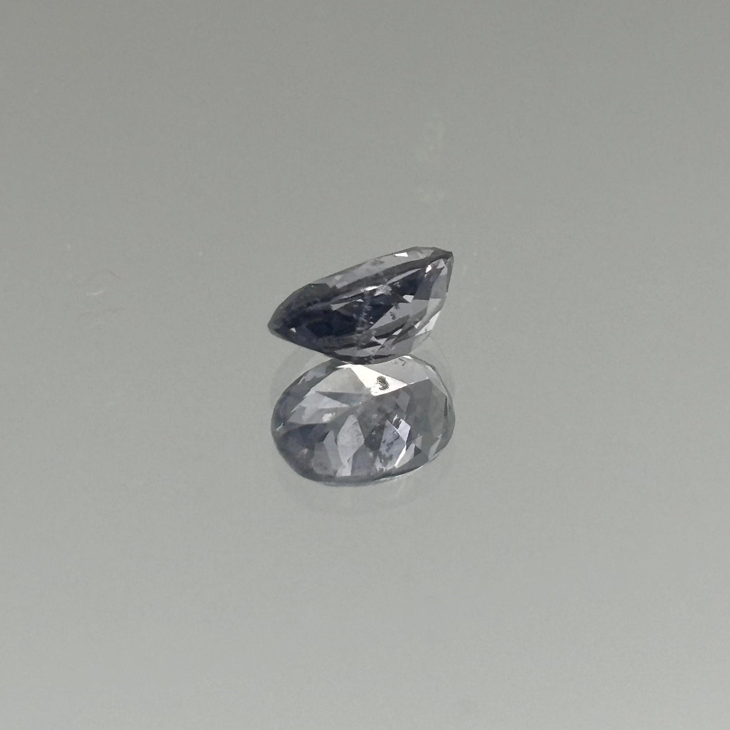 Pale Lavender Spinel 0.97 Carats - Spinel Gem Therapy