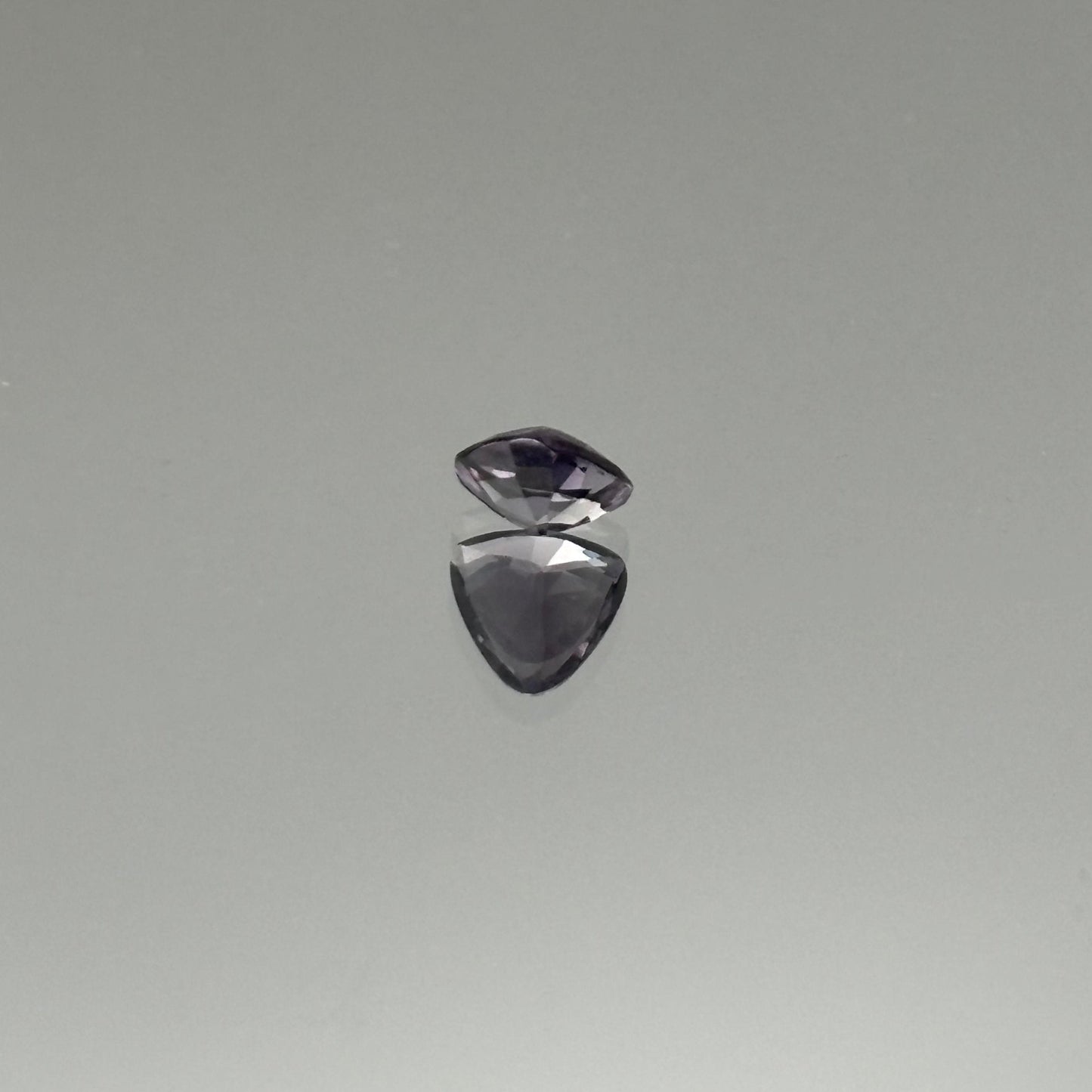 Purple Spinel 0.90 Carats - Spinel Gem Therapy