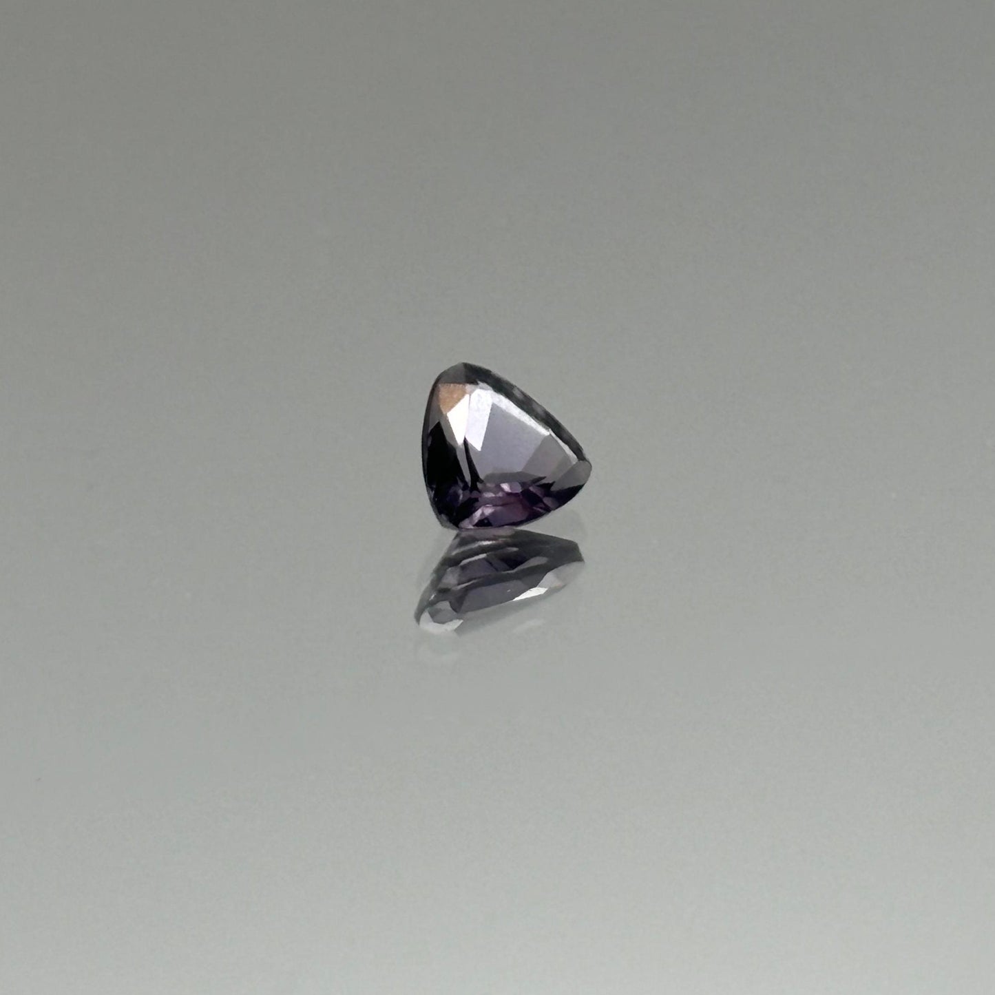 Purple Spinel 0.90 Carats - Spinel Gem Therapy