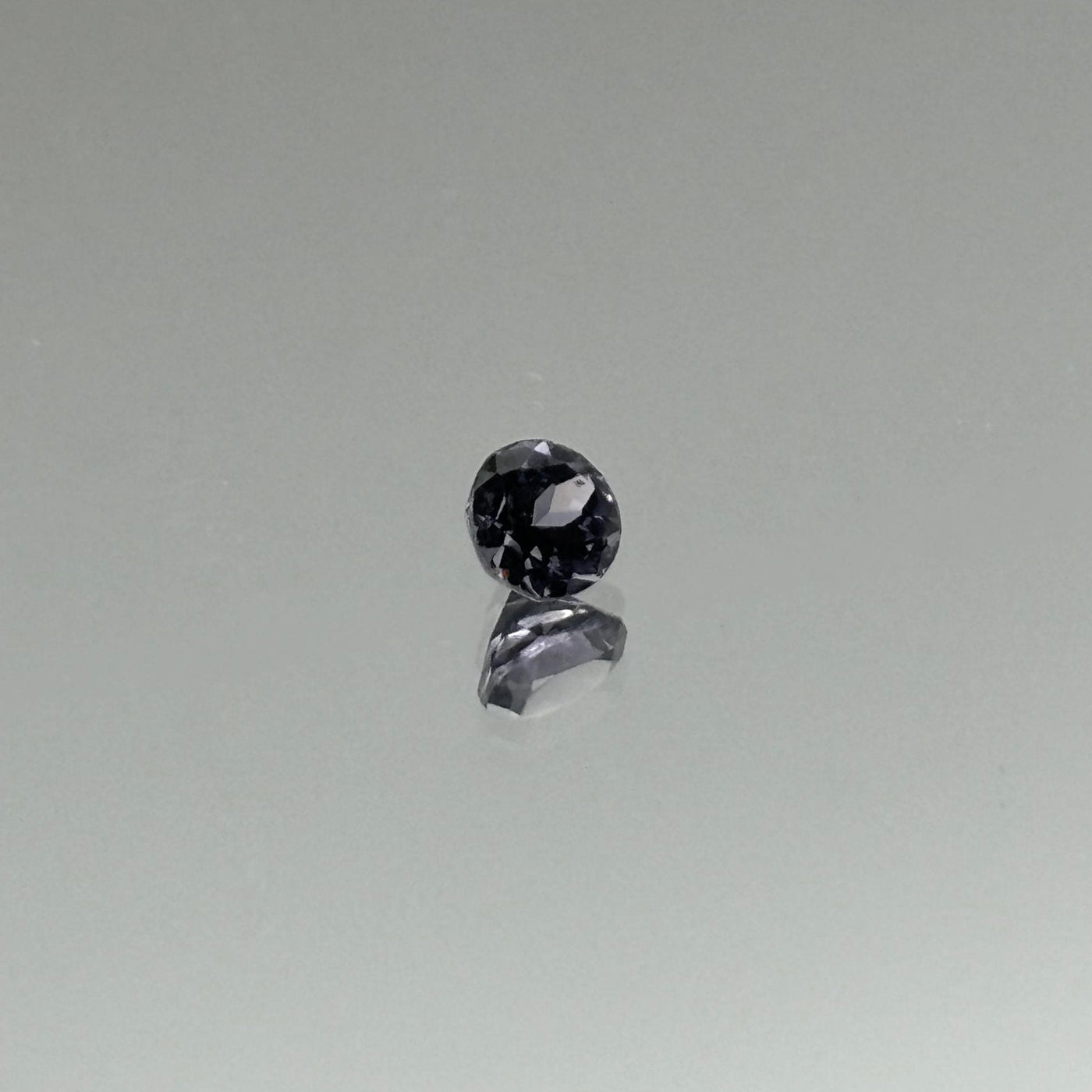 Grayish Purple Spinel 0.98 Carats - Spinel Gem Therapy