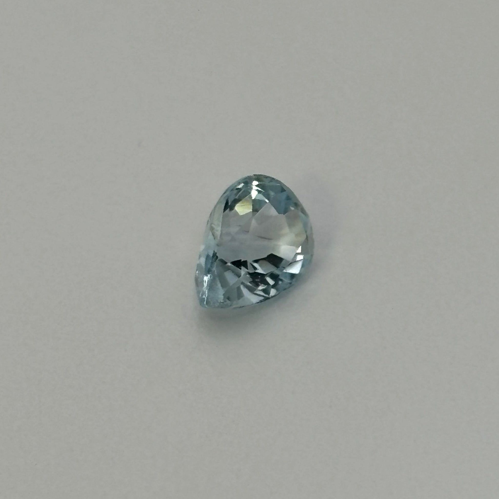 Aquamarine 0.825 Carats - Spinel Gem Therapy