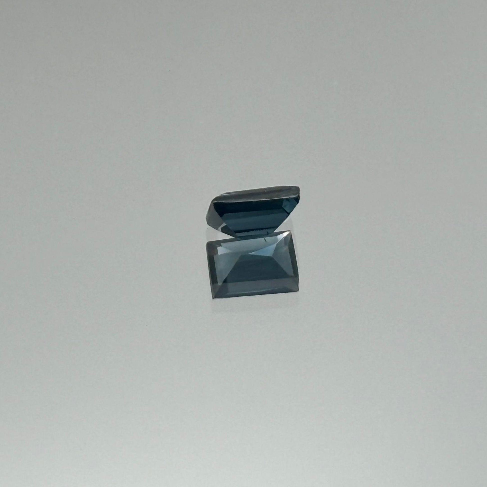 Blue Spinel 1.04 Carats - Spinel Gem Therapy