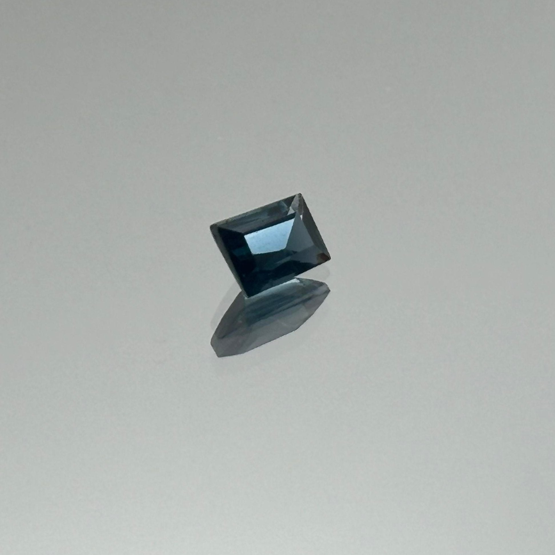 Blue Spinel 1.04 Carats - Spinel Gem Therapy