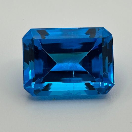 Blue Topaz 33.85 Carats - Spinel Gem Therapy