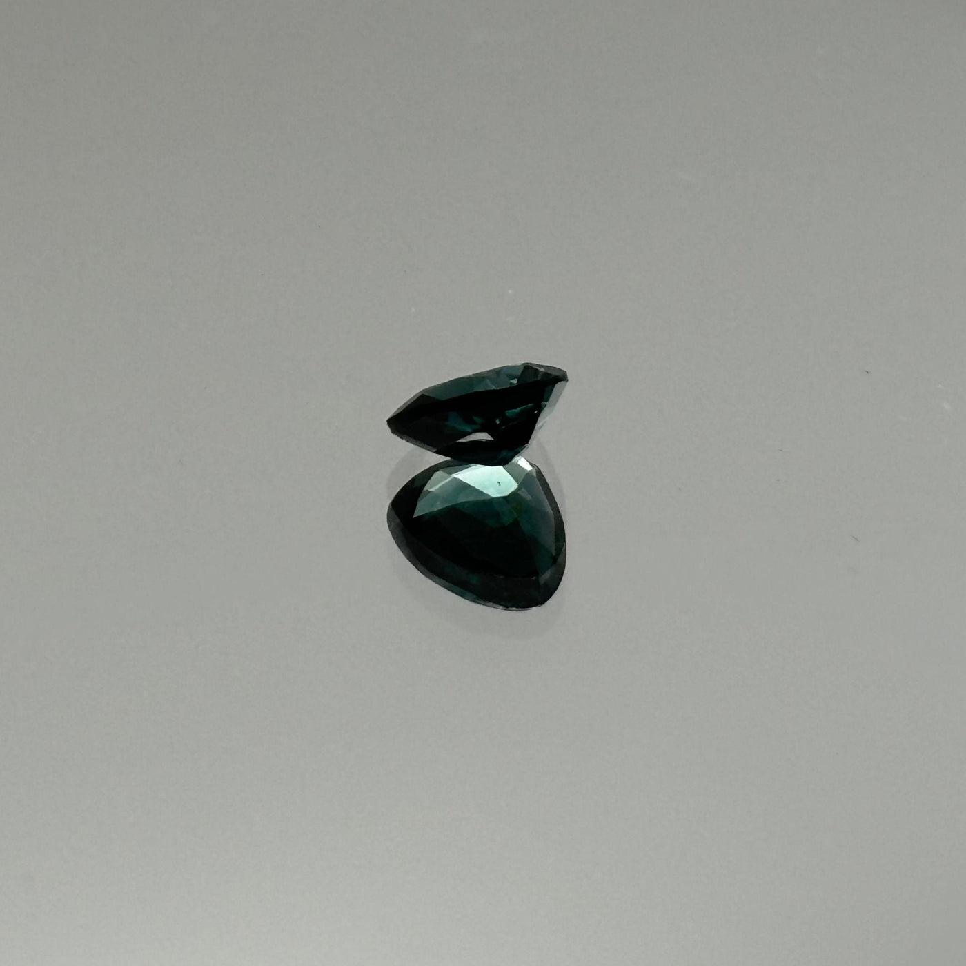 Bluish Green Spinel 0.97 Carats - Spinel Gem Therapy