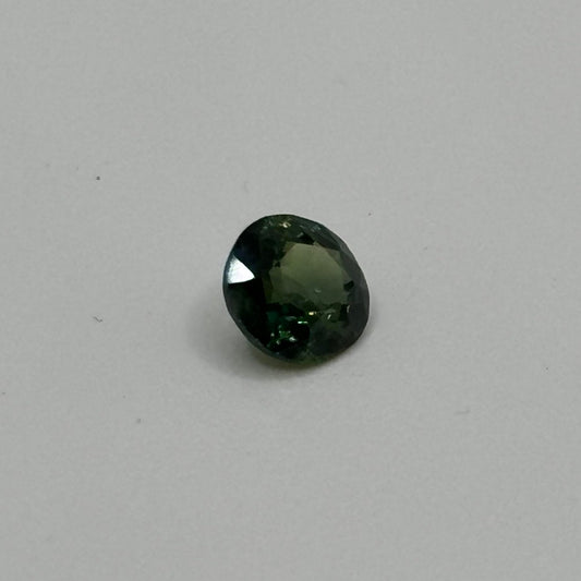 Green Sapphire 0.995 Carats - Spinel Gem Therapy