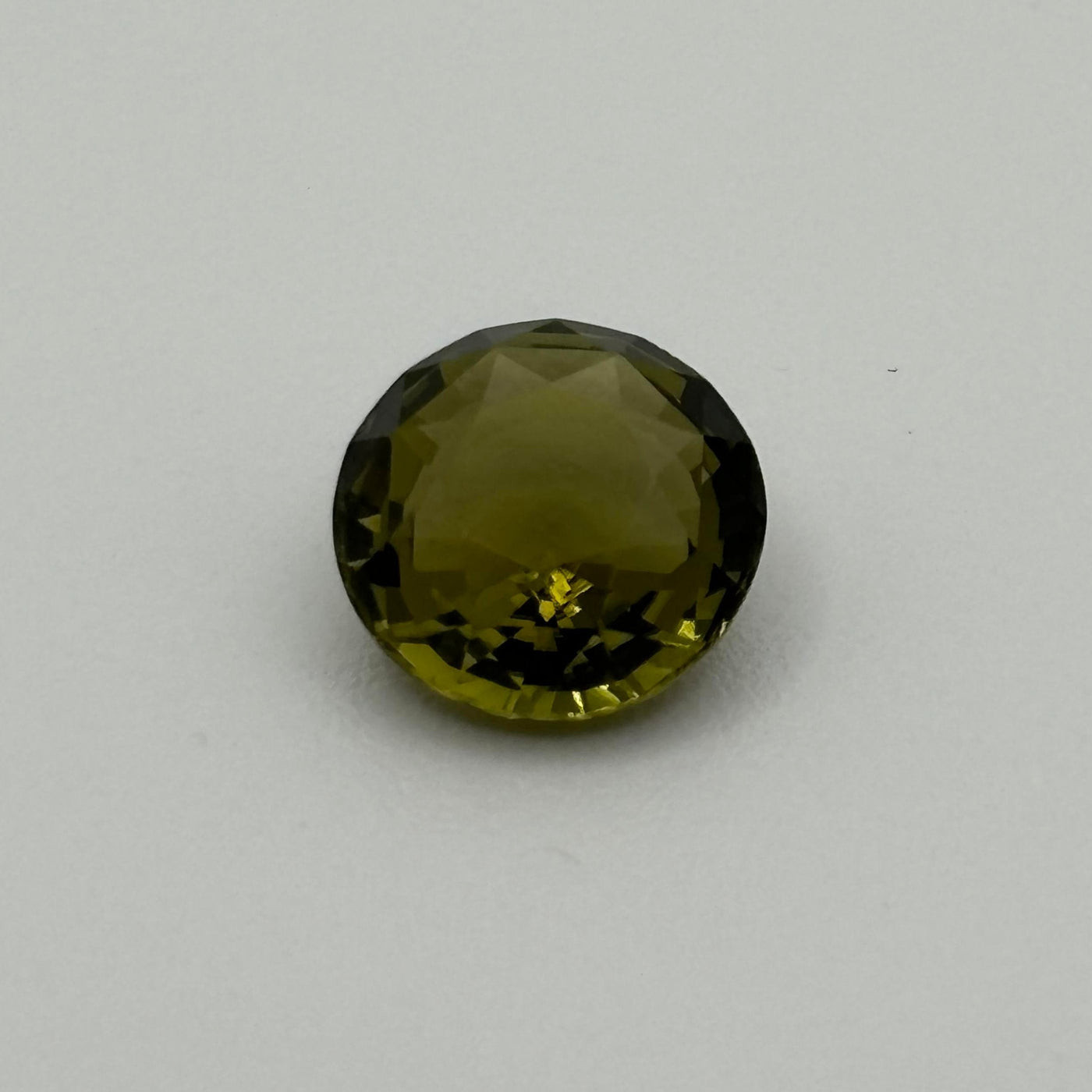 Green Tourmaline 3.56 Carats - Spinel Gem Therapy