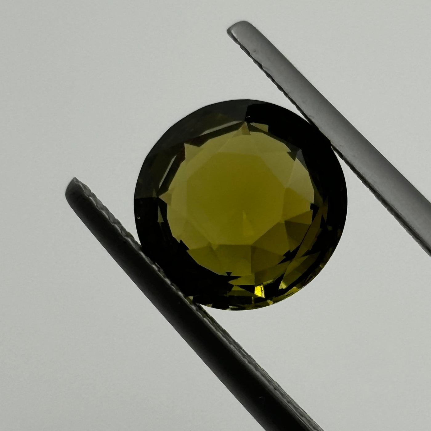 Green Tourmaline 3.56 Carats - Spinel Gem Therapy