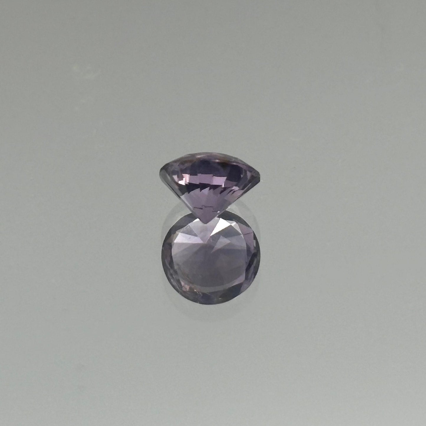 Lavender Spinel 0.95 Carats - Spinel Gem Therapy