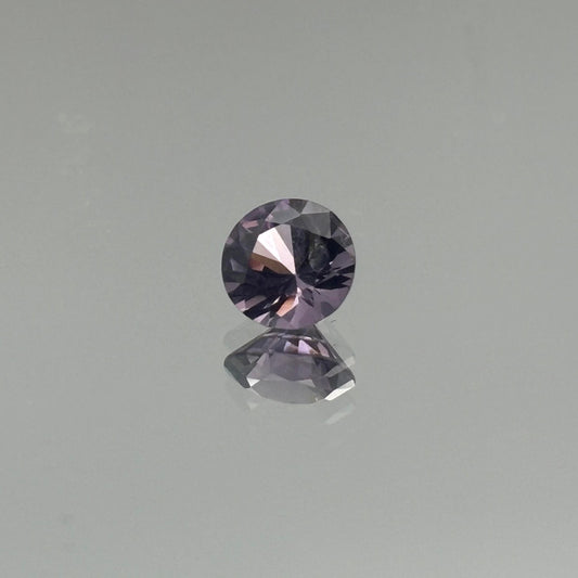 Lavender Spinel 0.95 Carats - Spinel Gem Therapy