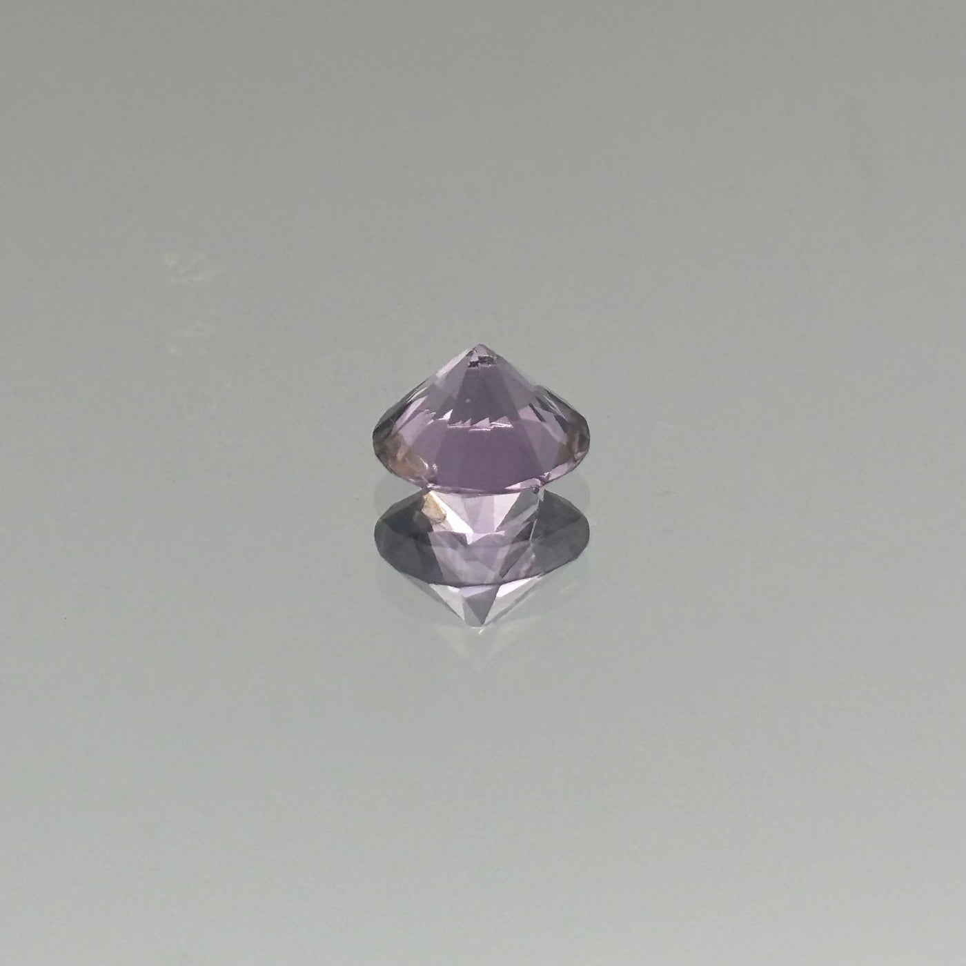 Lavender Spinel 0.95 Carats - Spinel Gem Therapy