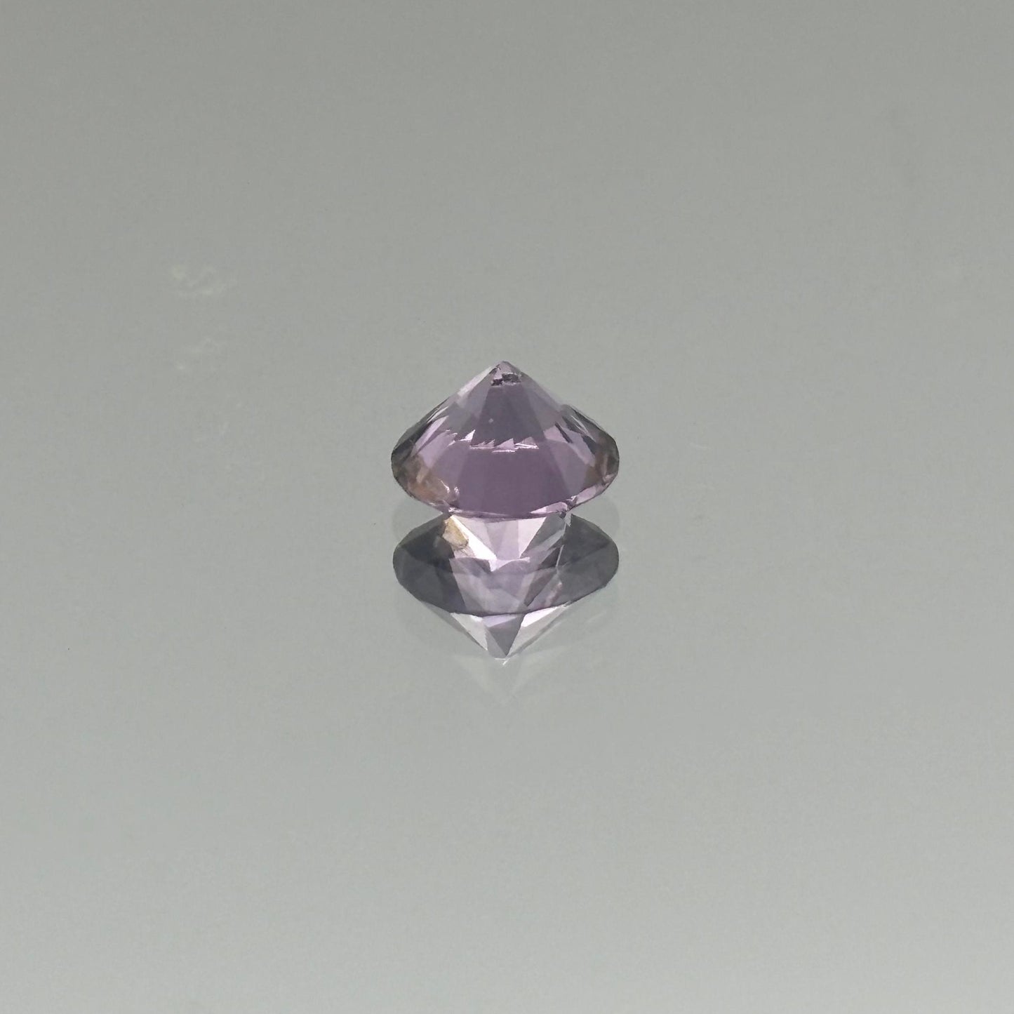 Lavender Spinel 0.95 Carats - Spinel Gem Therapy