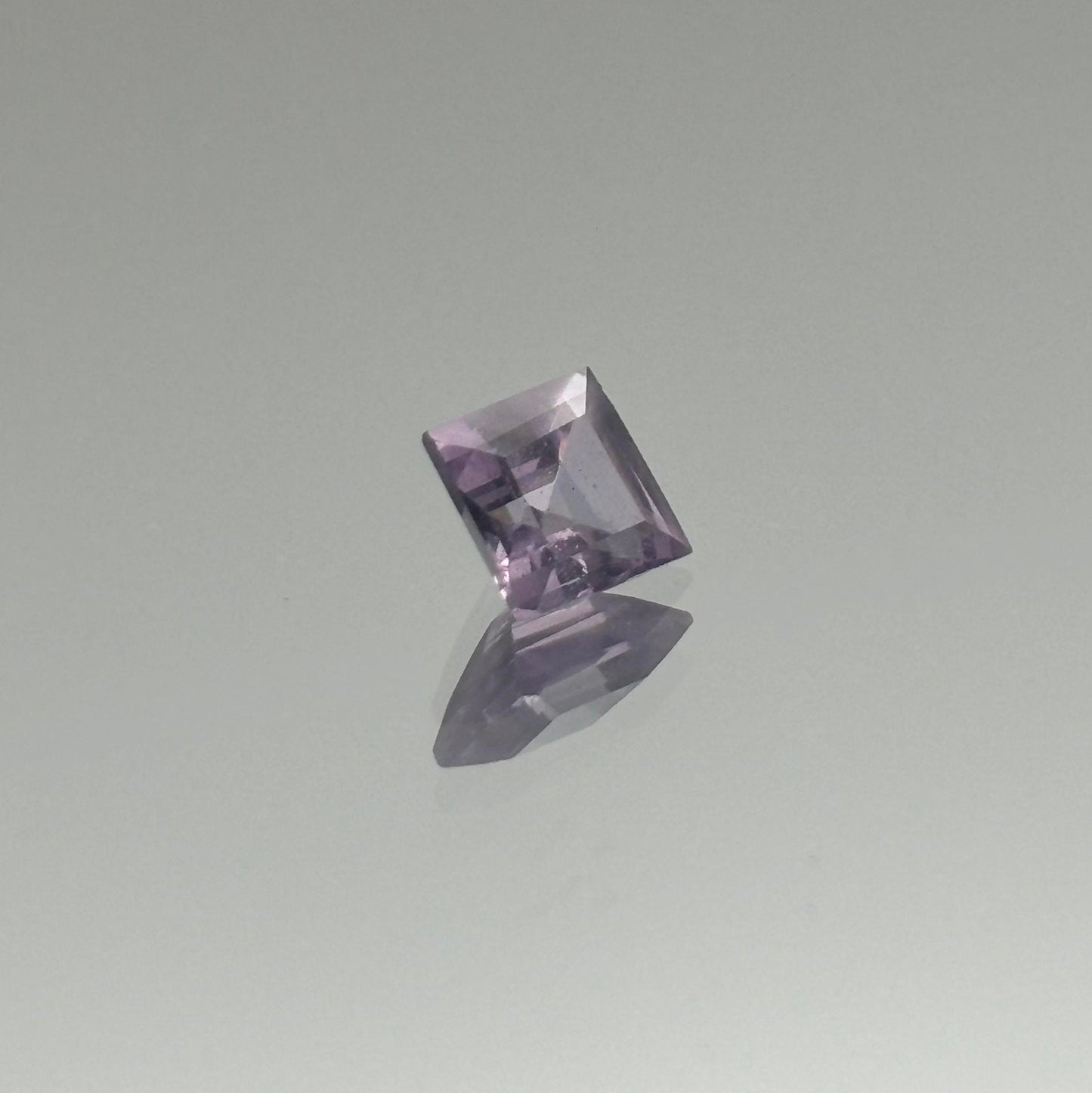 Lavender Spinel 1.00 - Spinel Gem Therapy