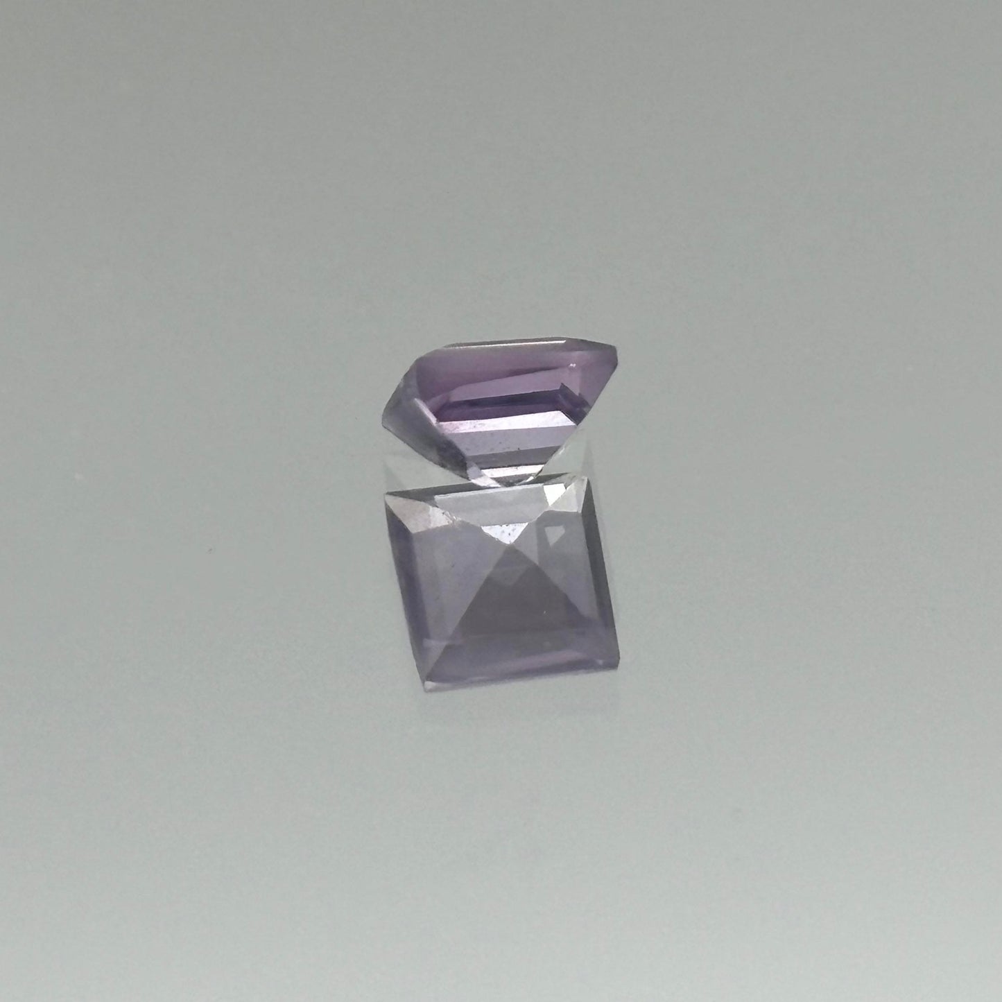 Lavender Spinel 1.00 - Spinel Gem Therapy