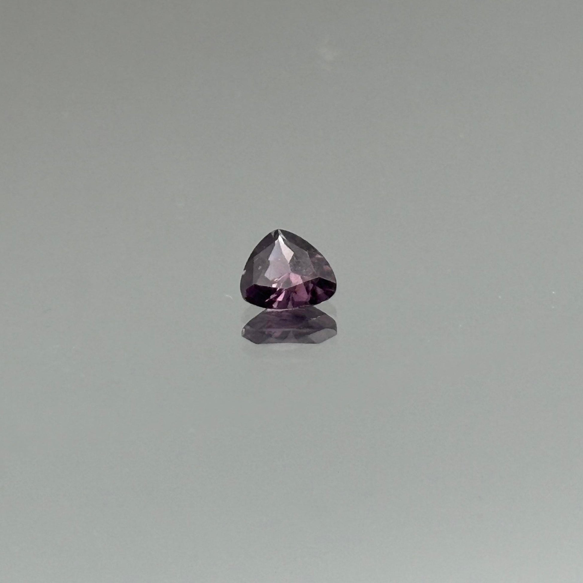 Lavender Spinel 1.05 Carats - Spinel Gem Therapy