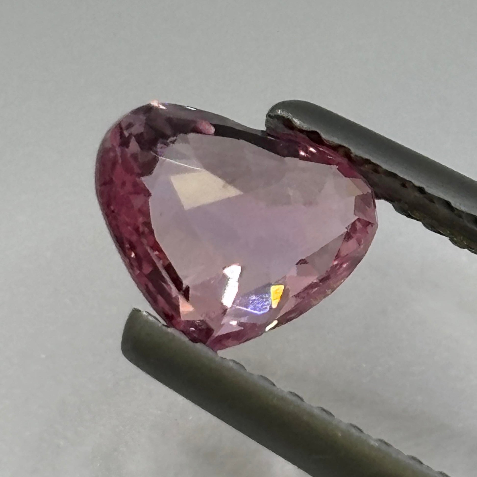 Natural Padparadscha 1.46 Caeats - Spinel Gem Therapy