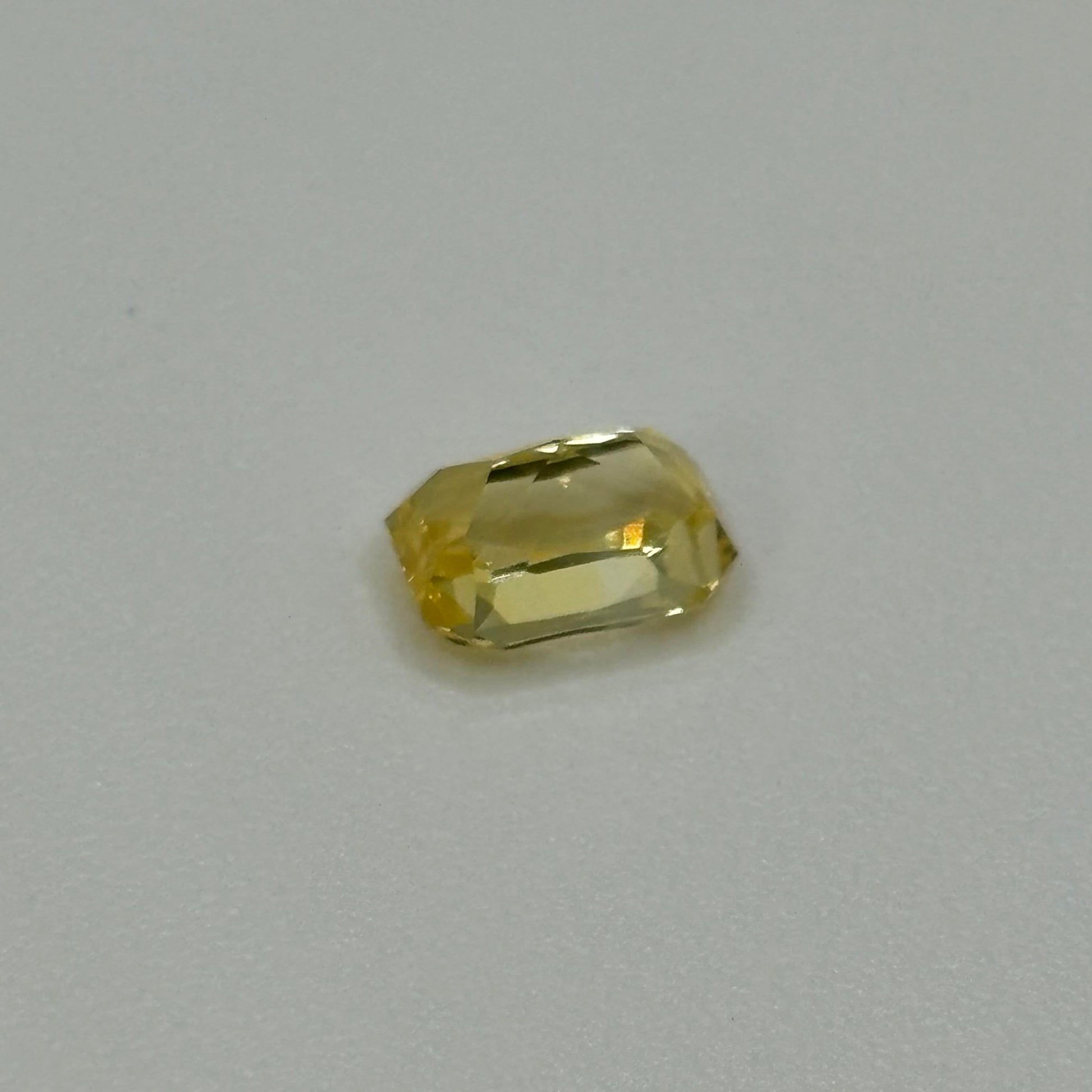 Natural Yellow Sapphire 1.13 Carats - Spinel Gem Therapy
