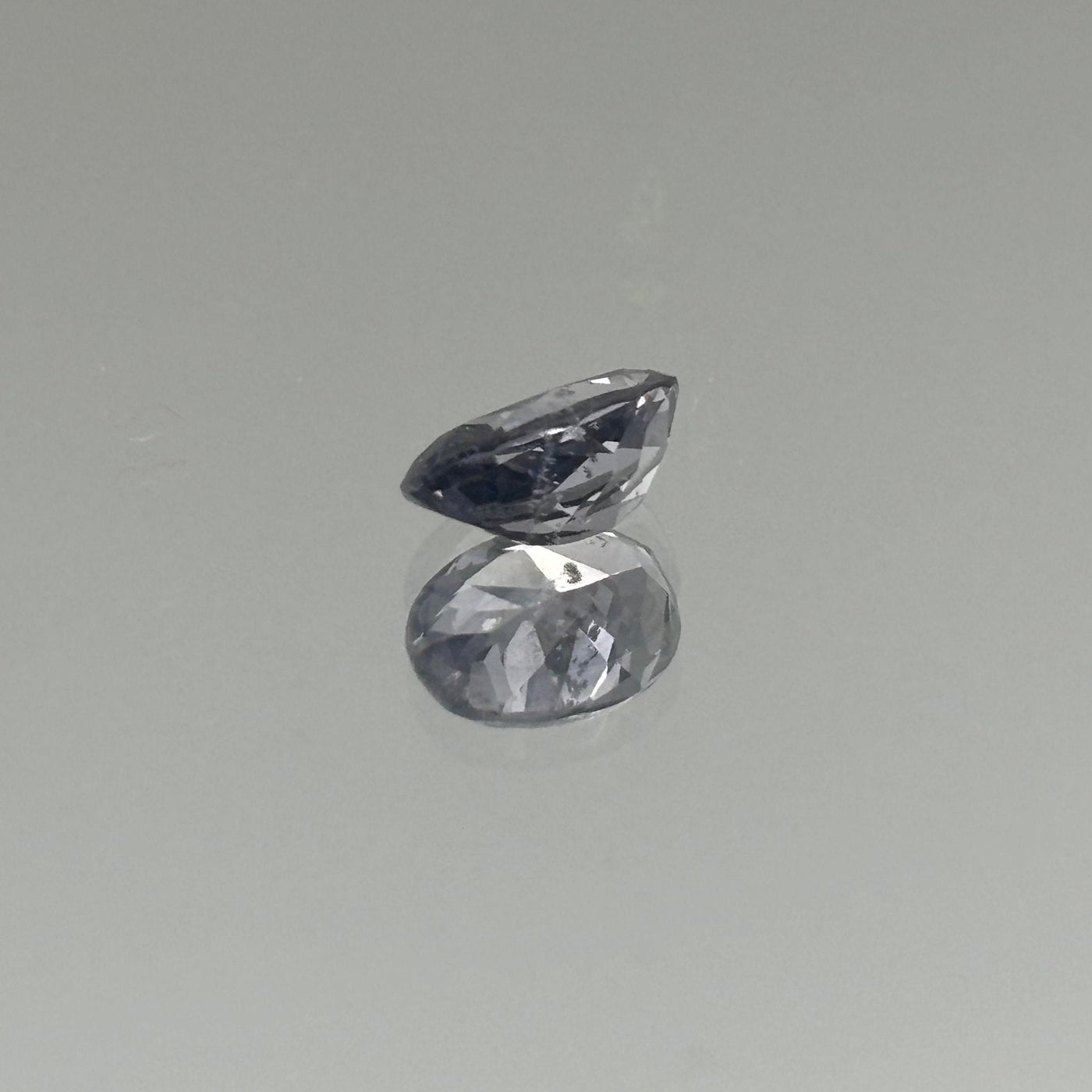Pale Lavender Spinel 0.97 Carats - Spinel Gem Therapy