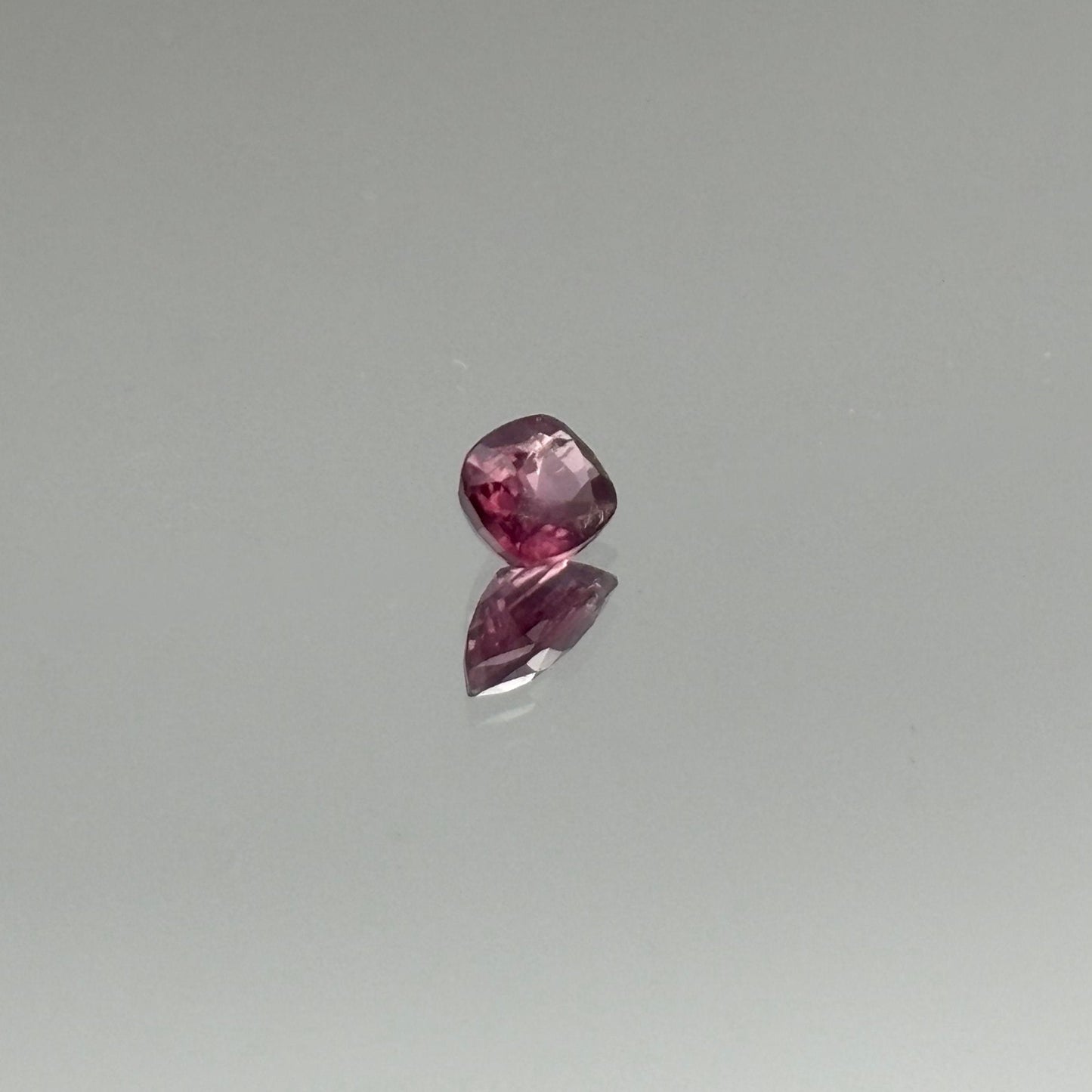 Pink Spinel 1.31 Carats - Spinel Gem Therapy