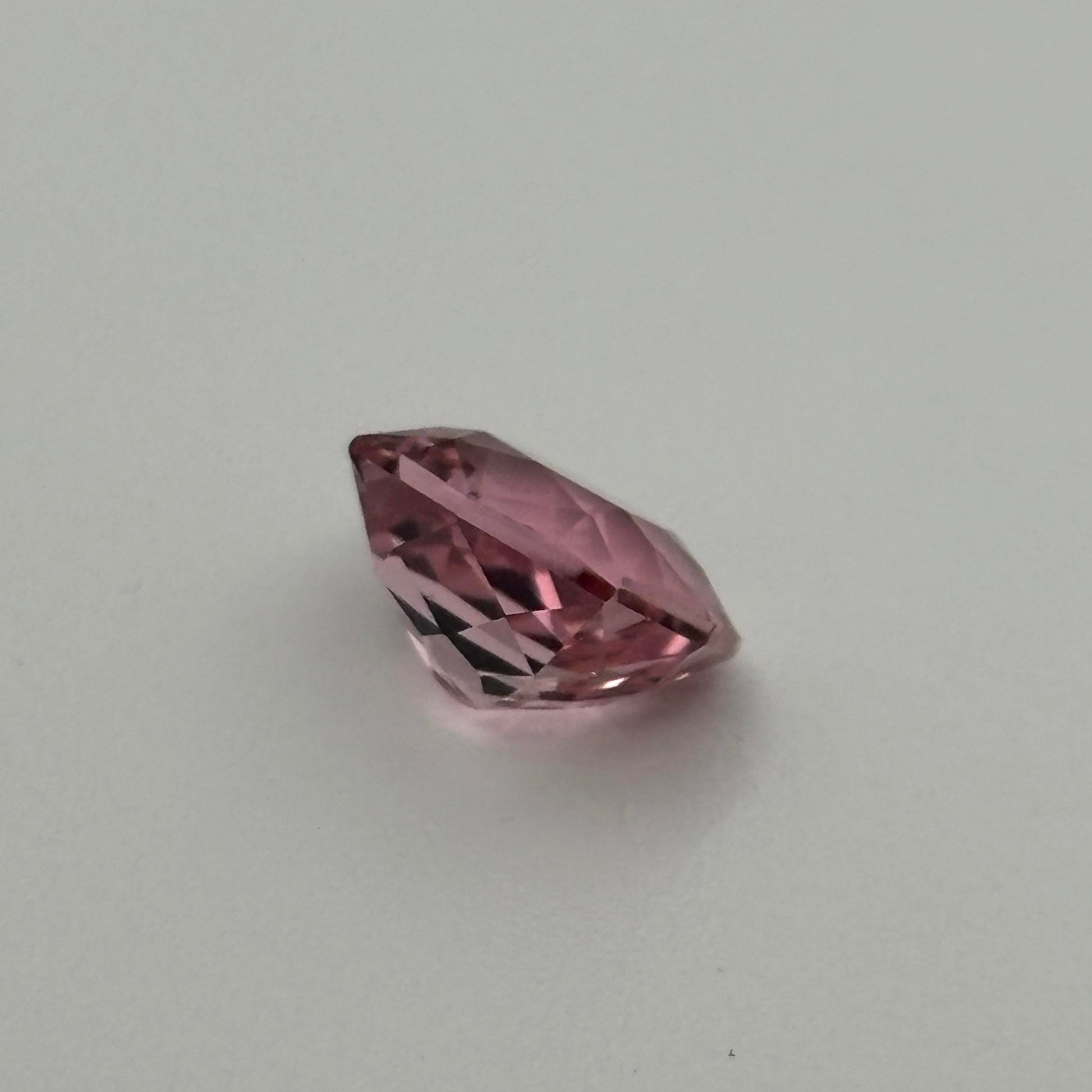 Pink Torrance line 3.2 Carats - Spinel Gem Therapy