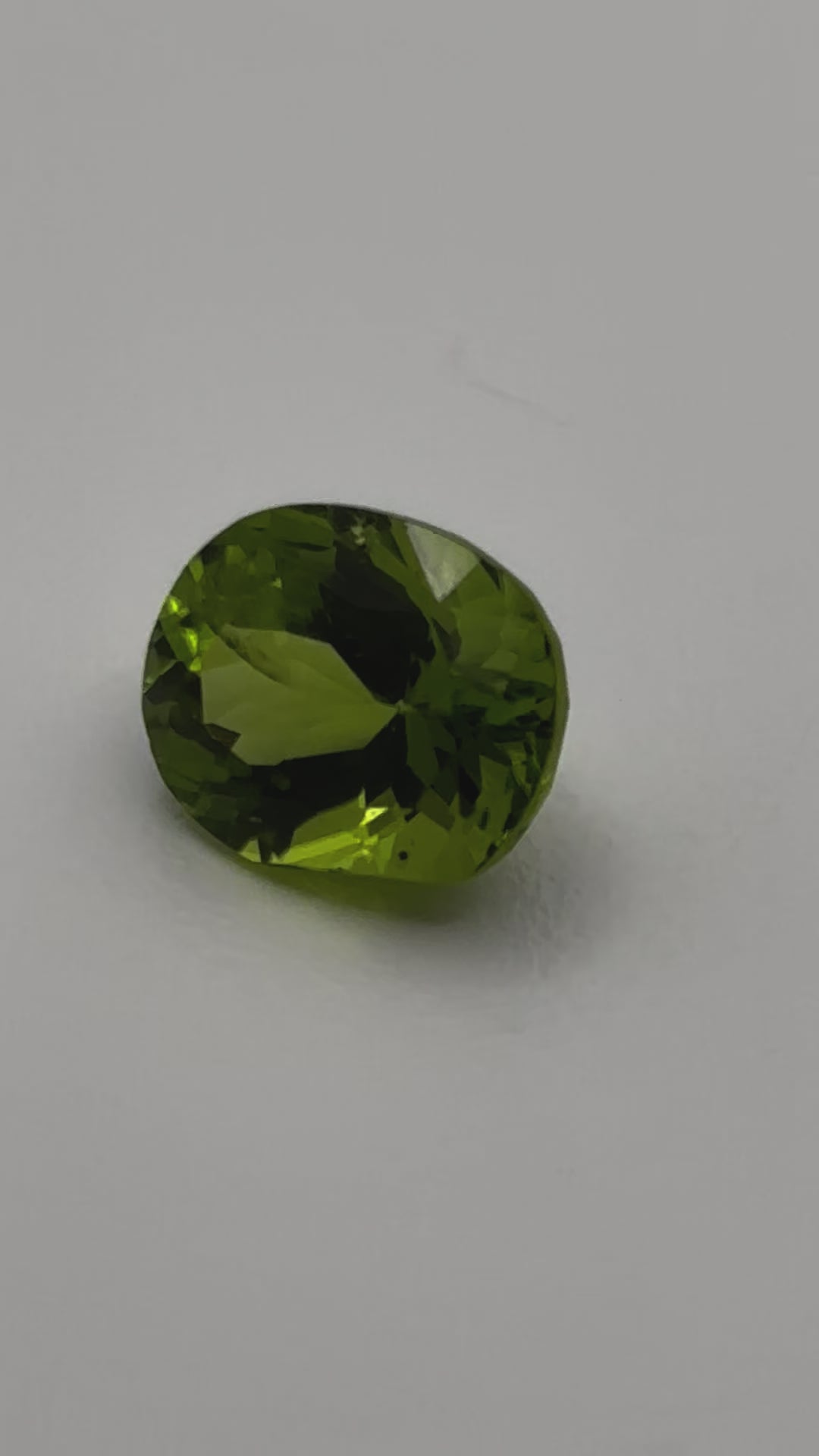 Peridot 4.54 Carats