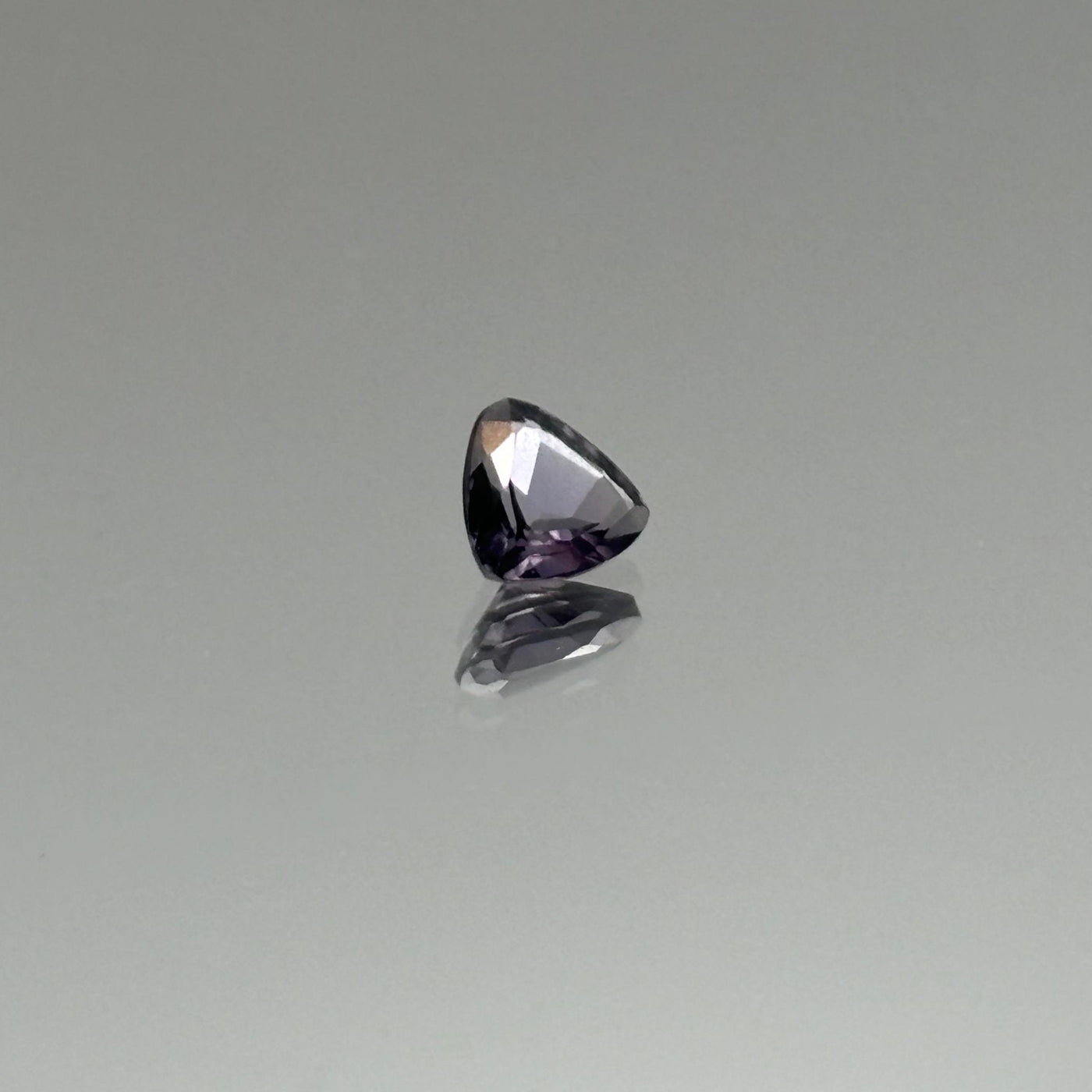 Purple Spinel 0.90 Carats - Spinel Gem Therapy