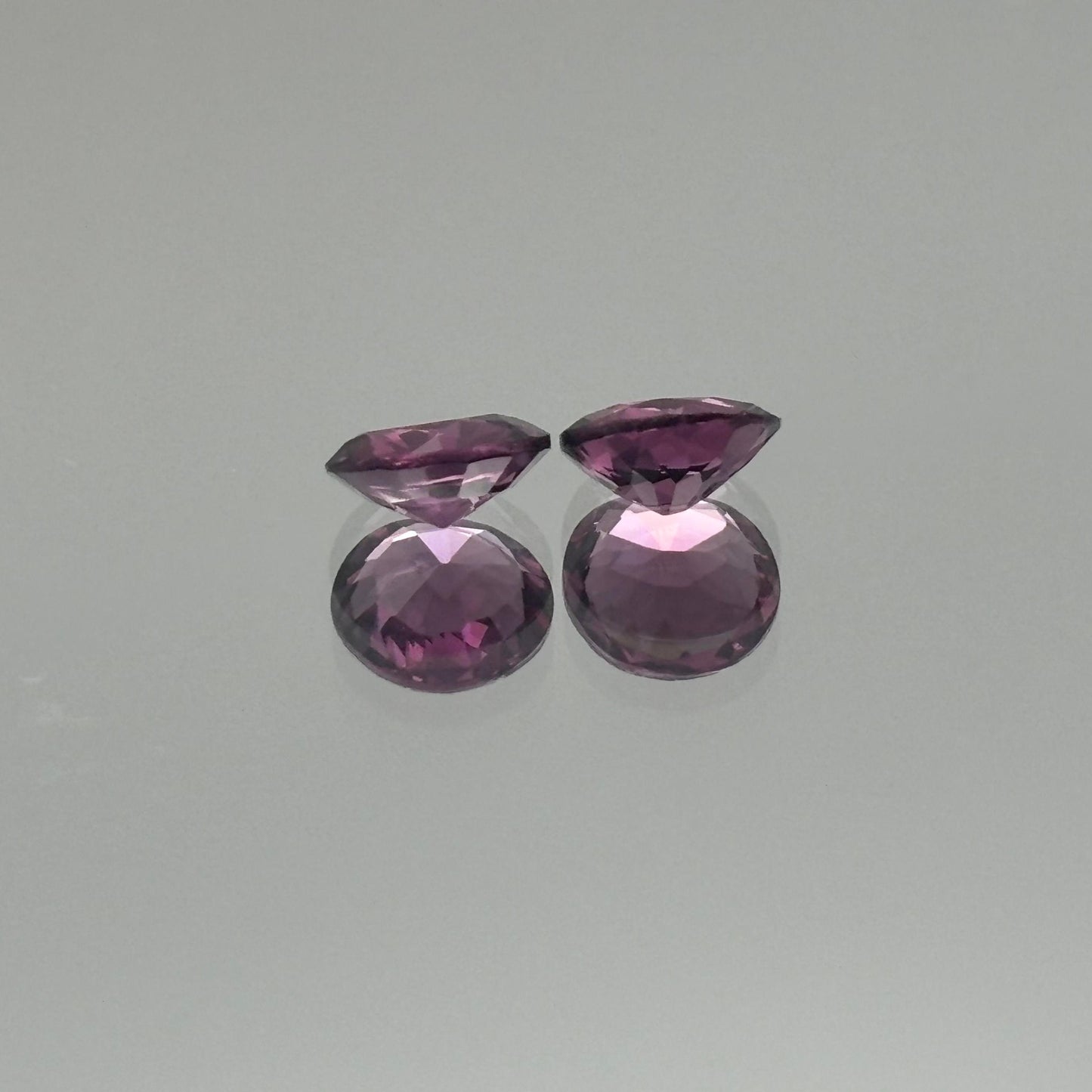 Purplish Red Spinel - Colour matching pair 1.92 Carats - Spinel Gem Therapy