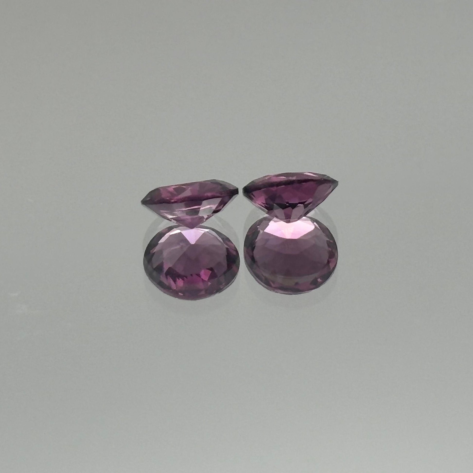 Purplish Red Spinel - Colour matching pair 1.92 Carats - Spinel Gem Therapy